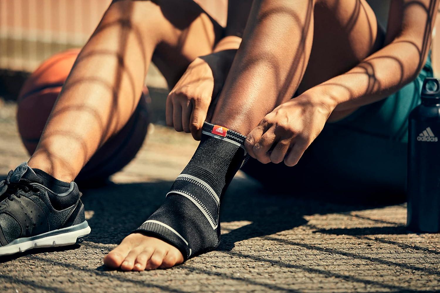 Фіксатор Щиколотки Adidas Knitted Support Sleeve — фото 7