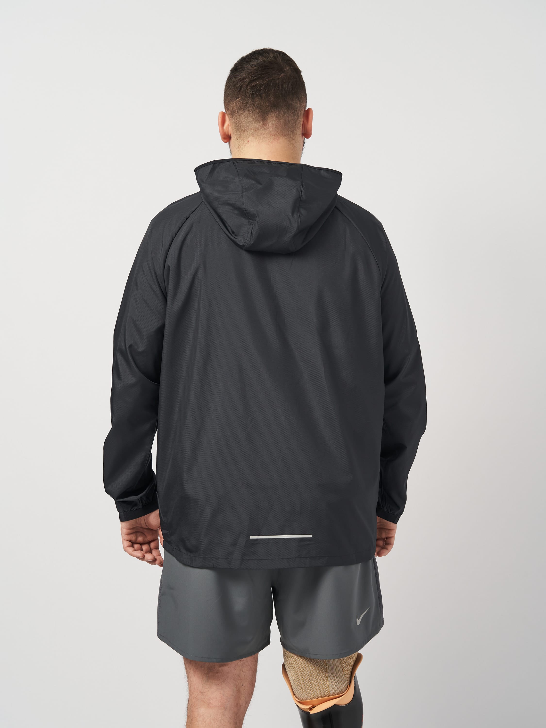 Вітровка чоловіча Nike Essential Running Hooded Black (BV4870-010) — фото 5