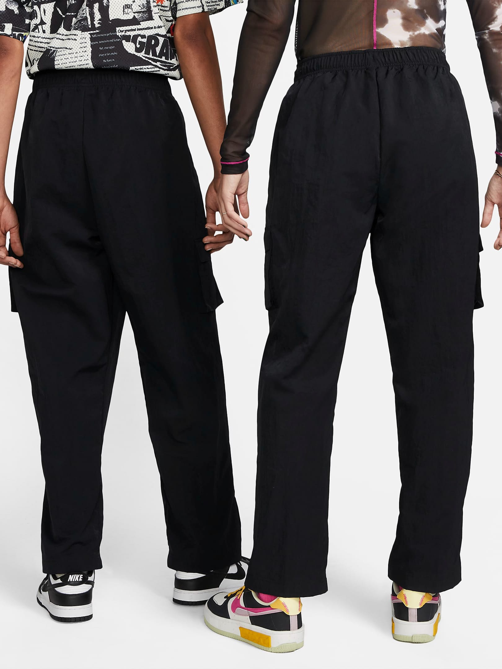 Брюки жіночі Nike High-Rise Woven Cargo Pants (DO7209-010) — фото 3