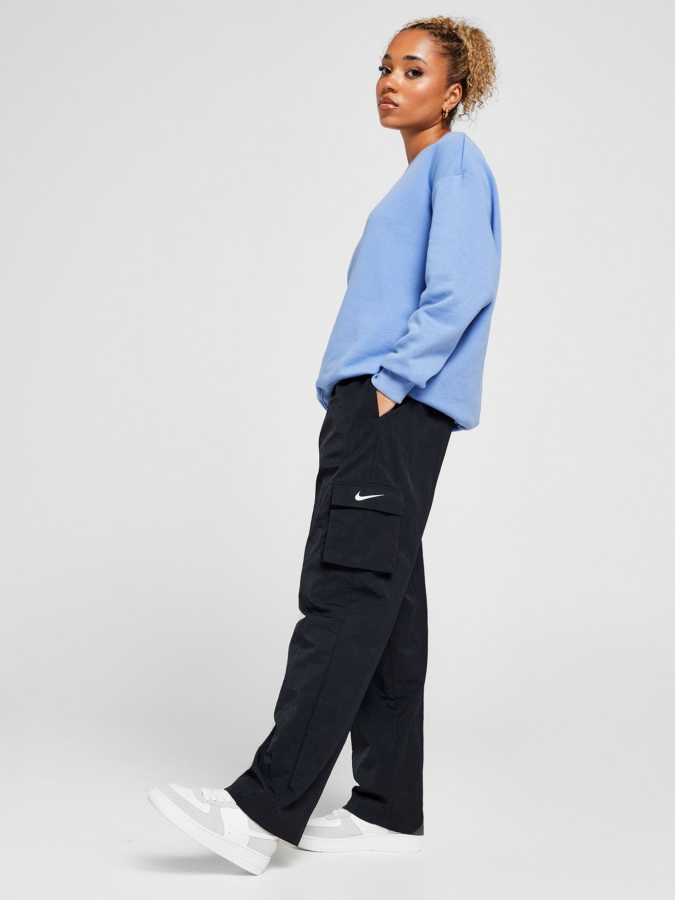 Брюки жіночі Nike High-Rise Woven Cargo Pants (DO7209-010) — фото 10