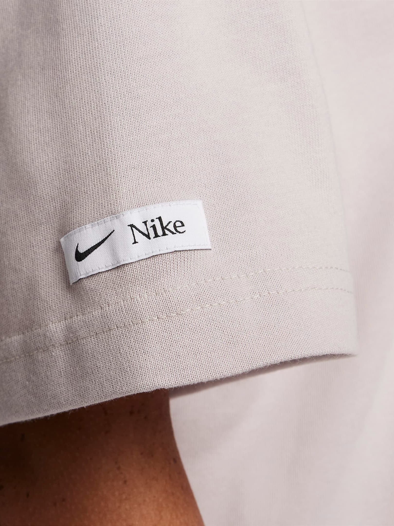 Футболка жіноча Nike W Nsw Tee Classics Boxy (FQ6600-019) — фото 3