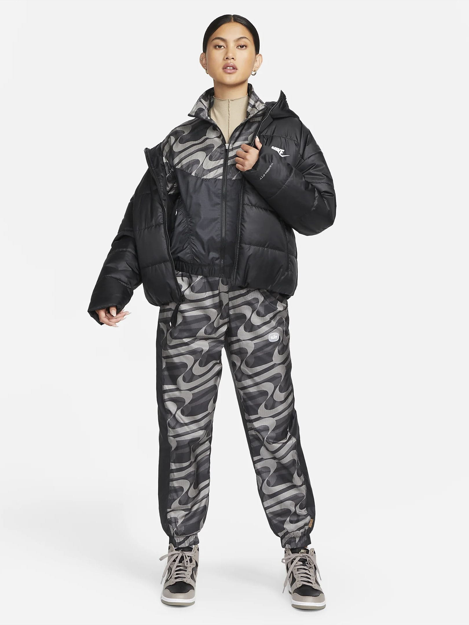 Куртка жіноча Nike W Nsw Syn Tf Rpl Hd Jkt Black Dx1797-010 (DX1797-010) — фото 6