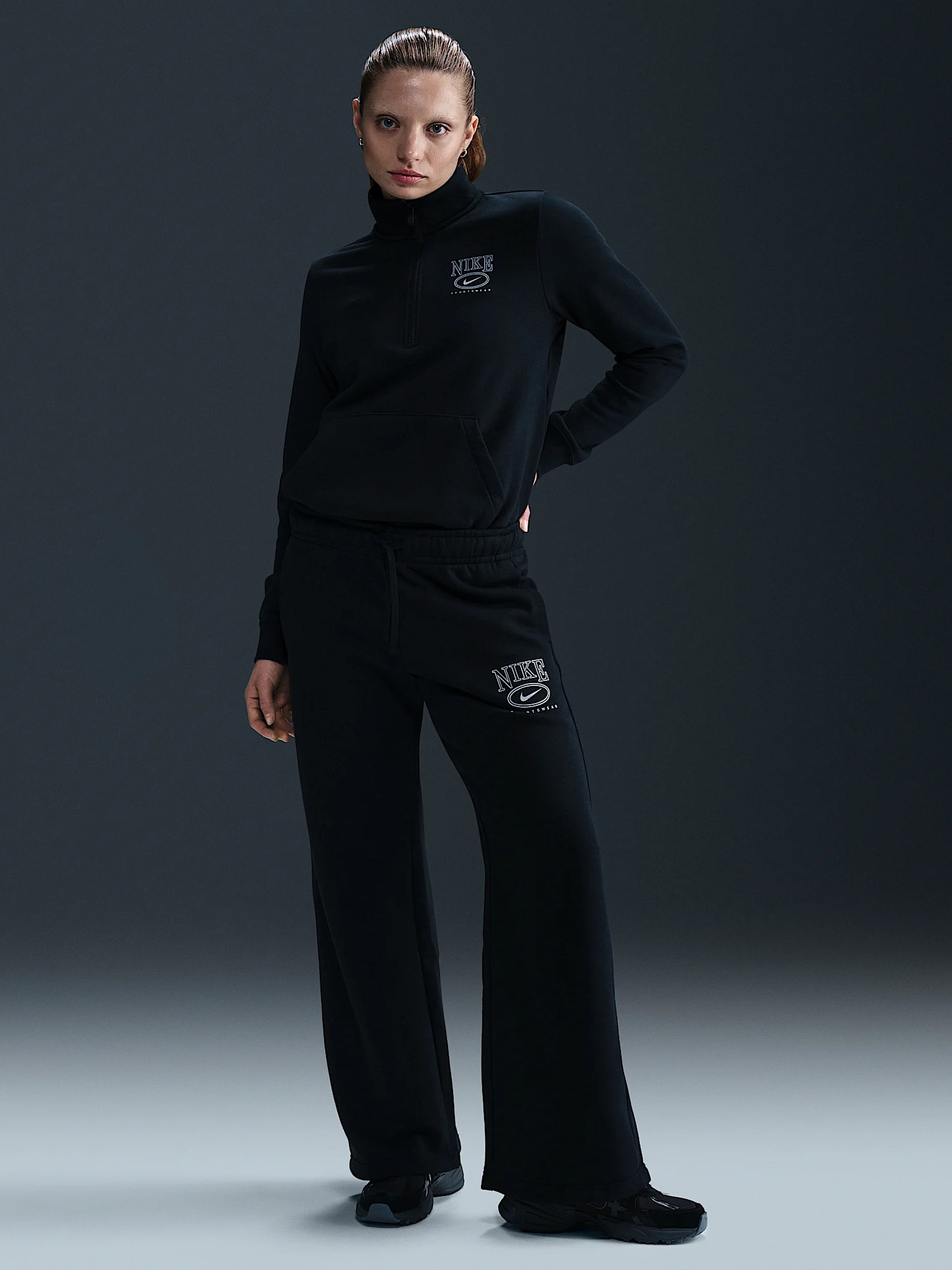 Брюки жіночі Nike Sportswear Club Fleece Mid-Rise Wide-Leg Graphic Pants (HJ0869-010) — фото 5