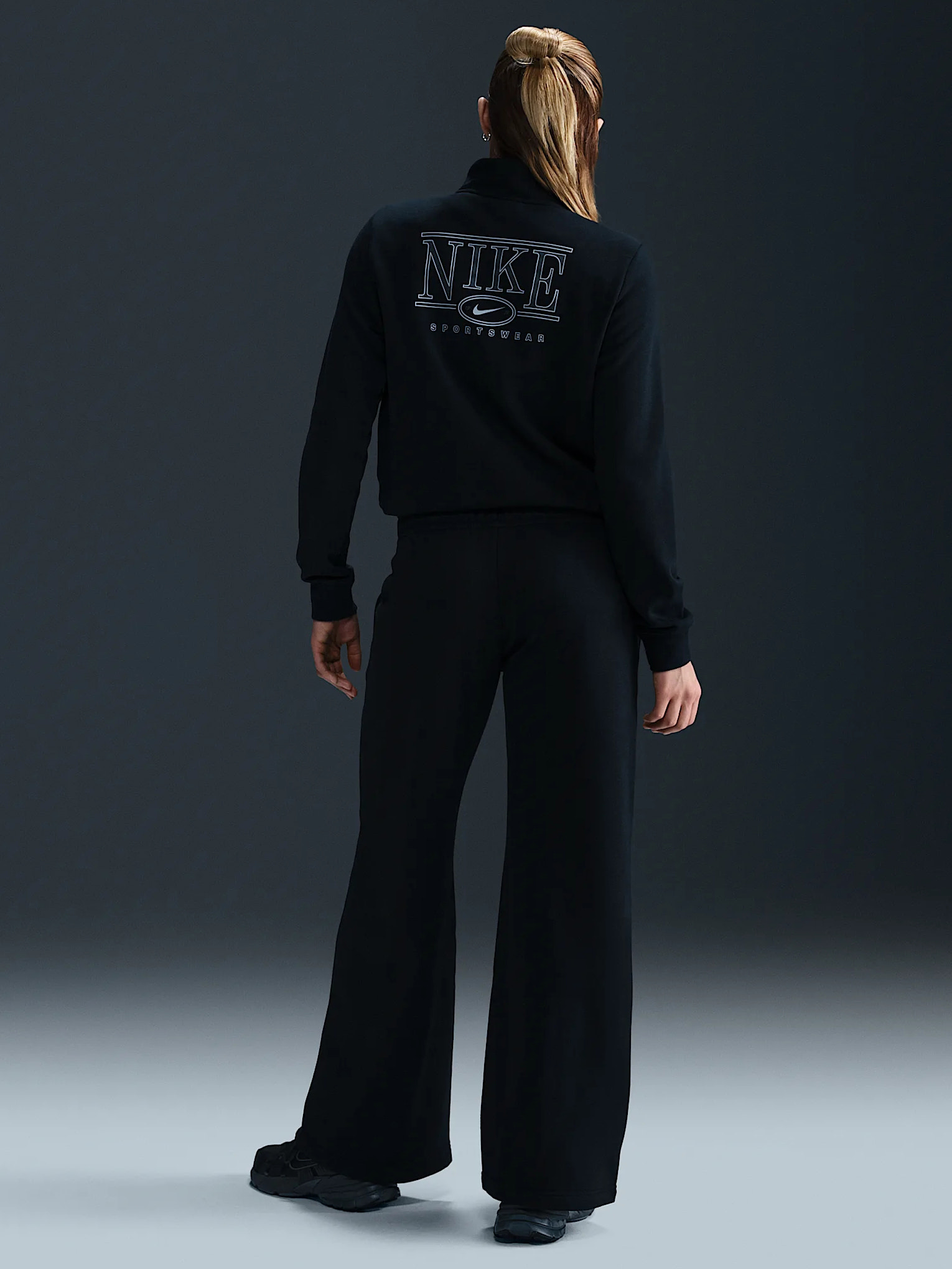 Брюки жіночі Nike Sportswear Club Fleece Mid-Rise Wide-Leg Graphic Pants (HJ0869-010) — фото 6
