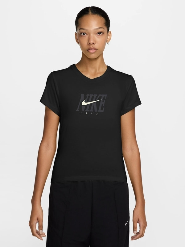 Футболка жіноча Nike Short-Sleeve Slim T-Shirt (IB2444-010) — фото 1