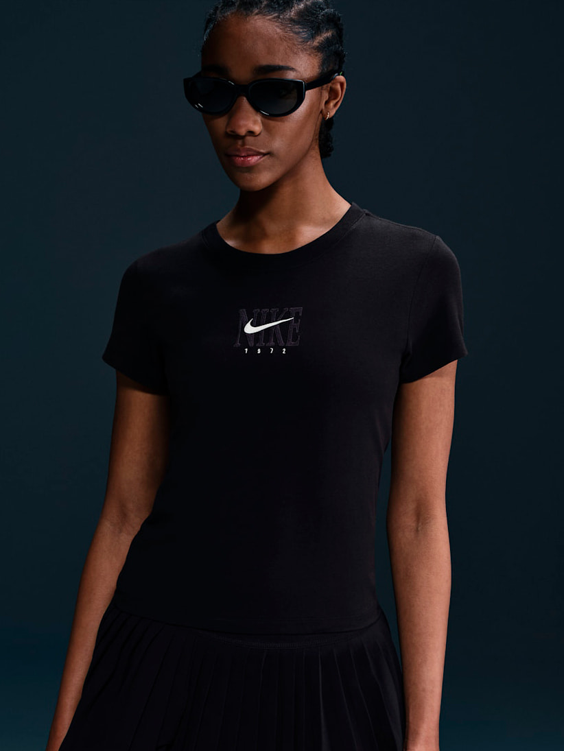 Футболка жіноча Nike Short-Sleeve Slim T-Shirt (IB2444-010) — фото 8
