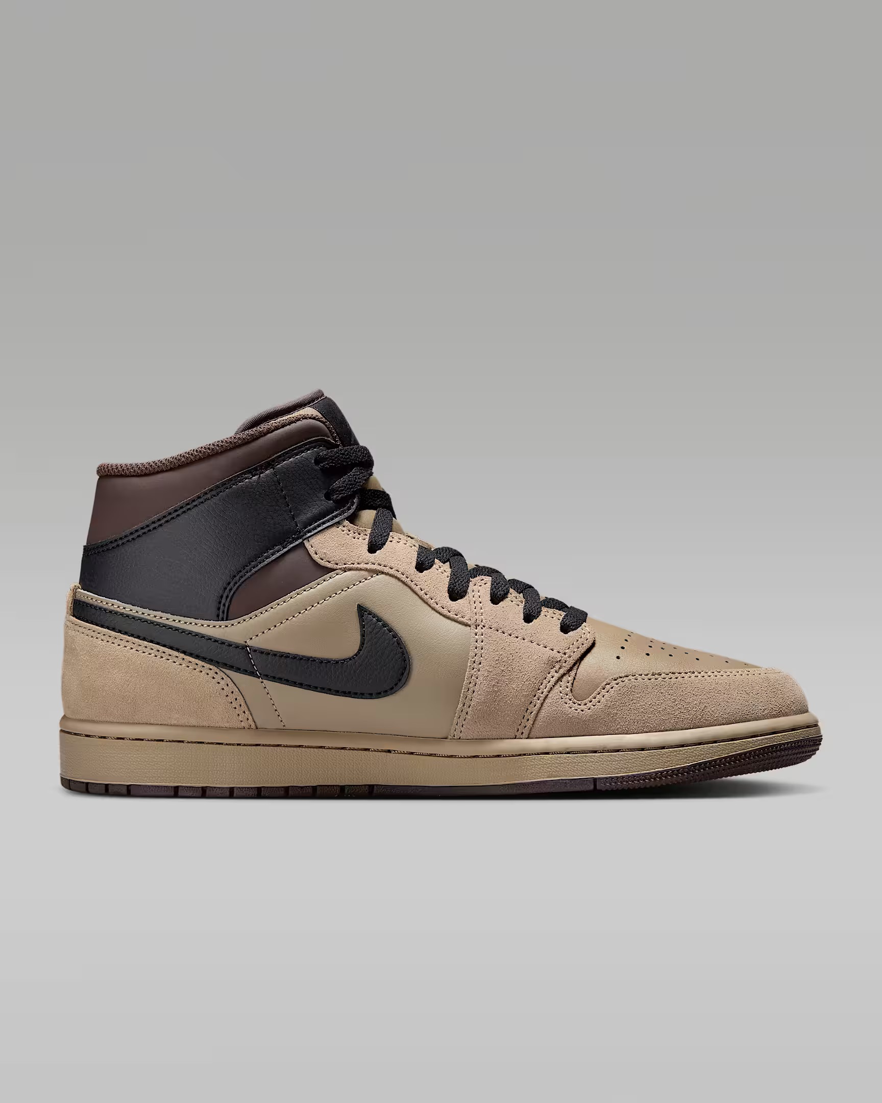 Кросівки чоловічі Air Jordan 1 Mid Men's Shoes HV6422-200, 47 — фото 2