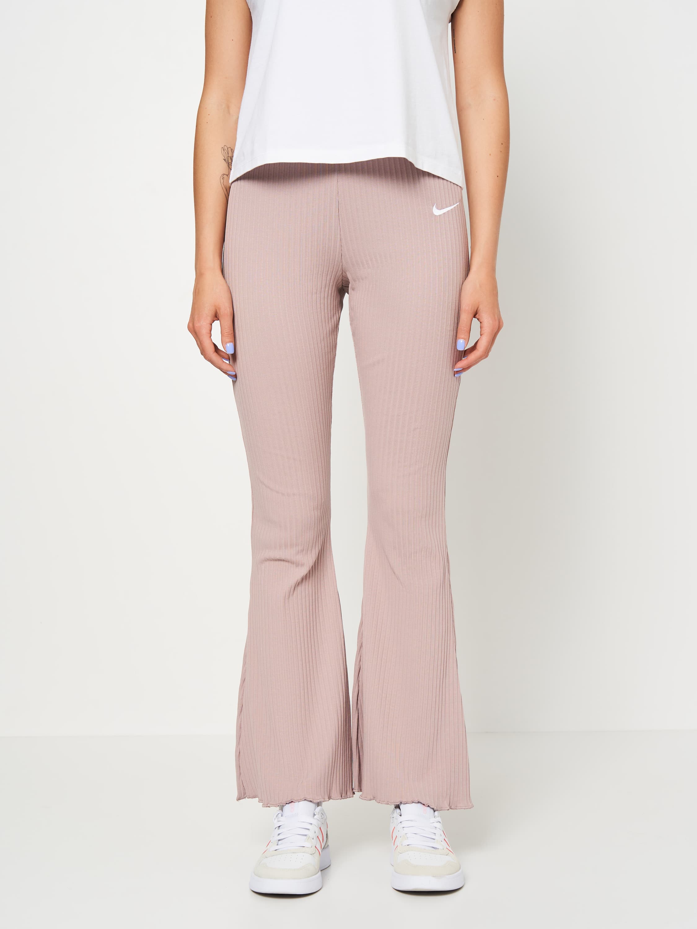 Шорти жіночі Nike High-Waisted Ribbed Jersey Shorts (DV7862-272) — фото 1