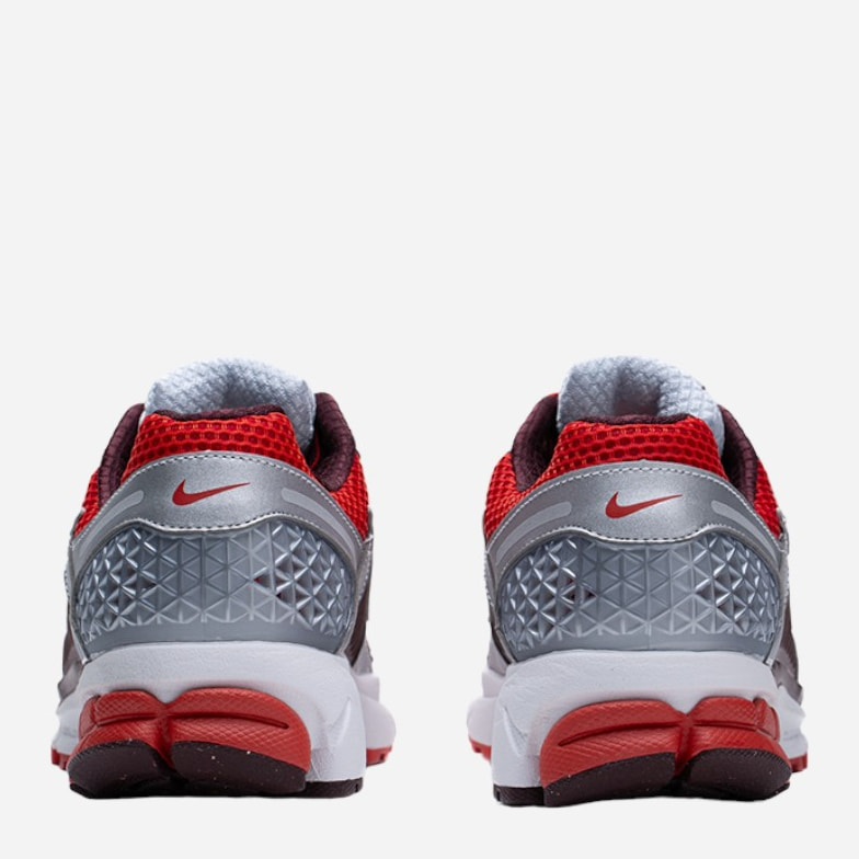 Кросівки для бігу жіночі Nike Air Zoom Vomero 5 (FN7778-600) — фото 4