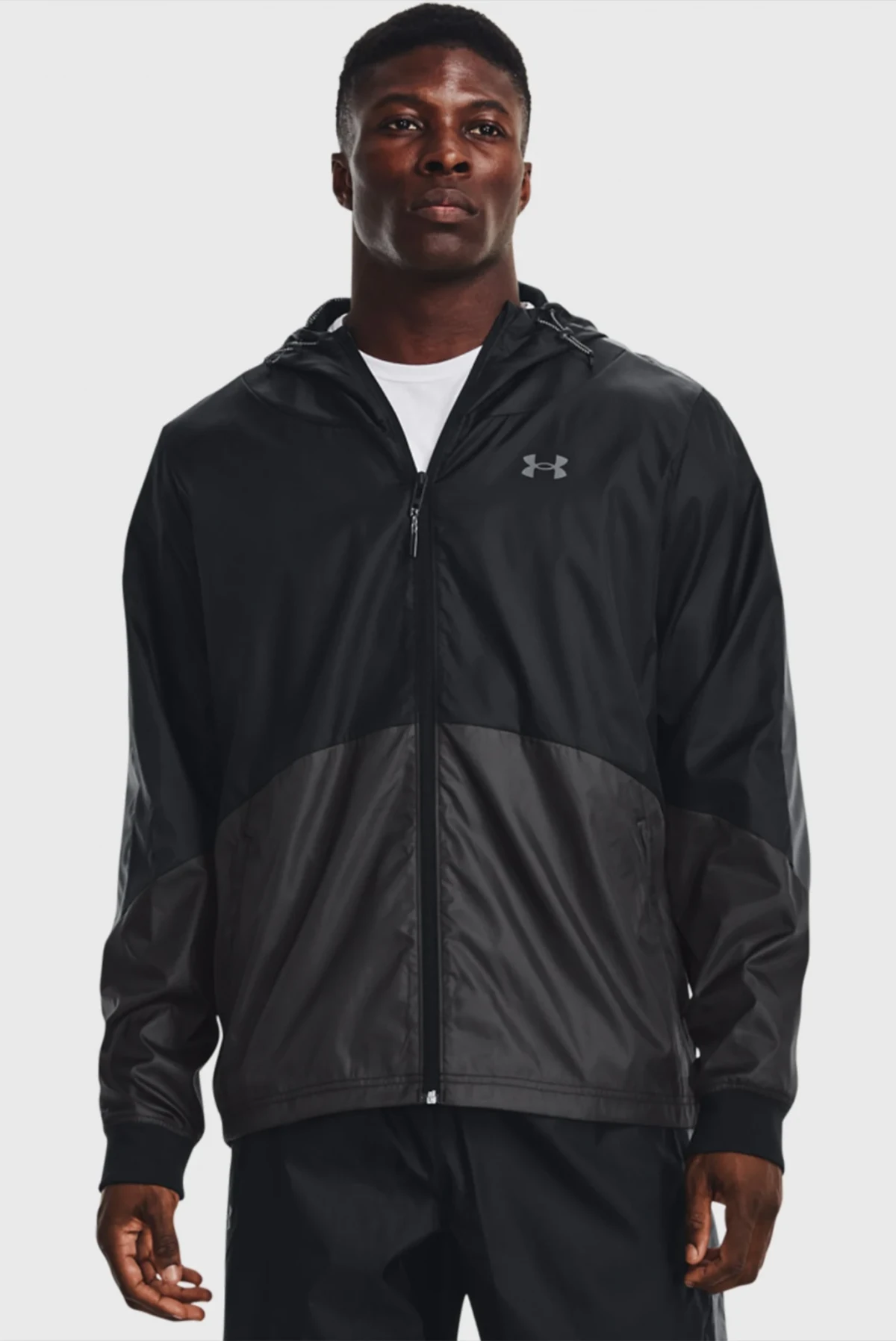 Вітровка чоловіча Under Armour Legacy Windbreaker Black (1373821-001) — фото 1