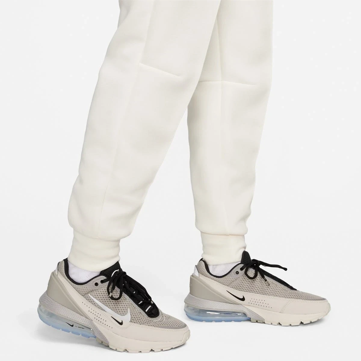 Брюки жіночі Nike W Nsw Tech Fleece Mr Jggr (FB8330-110) — фото 4