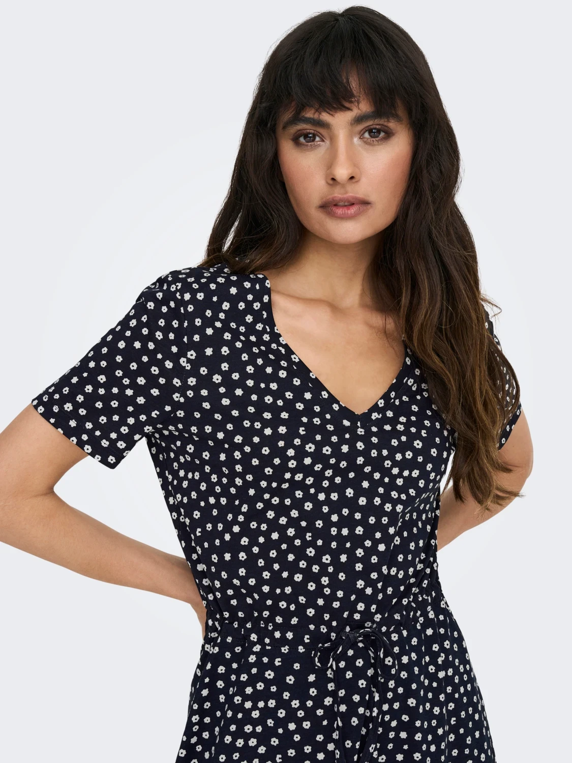 Сукня ONLMAY S/S V-NECK SHORT DRESS JRS NOOS 15286935-Night Sky-AOP:Lea flower ONLY L Темно-синій — фото 5