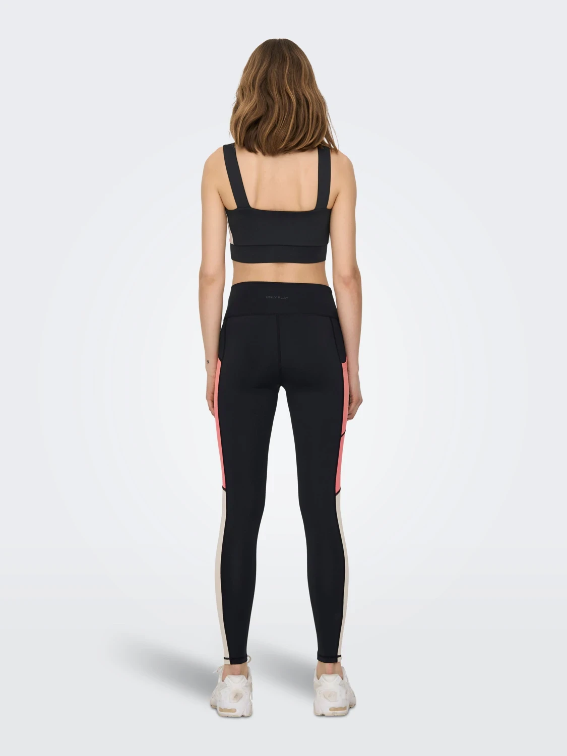 Спортивний бра ONPPERI SPORTS BRA 15287813-Black-Detail:w. Sun Kissed Coral ONLY Play M Чорний — фото 4