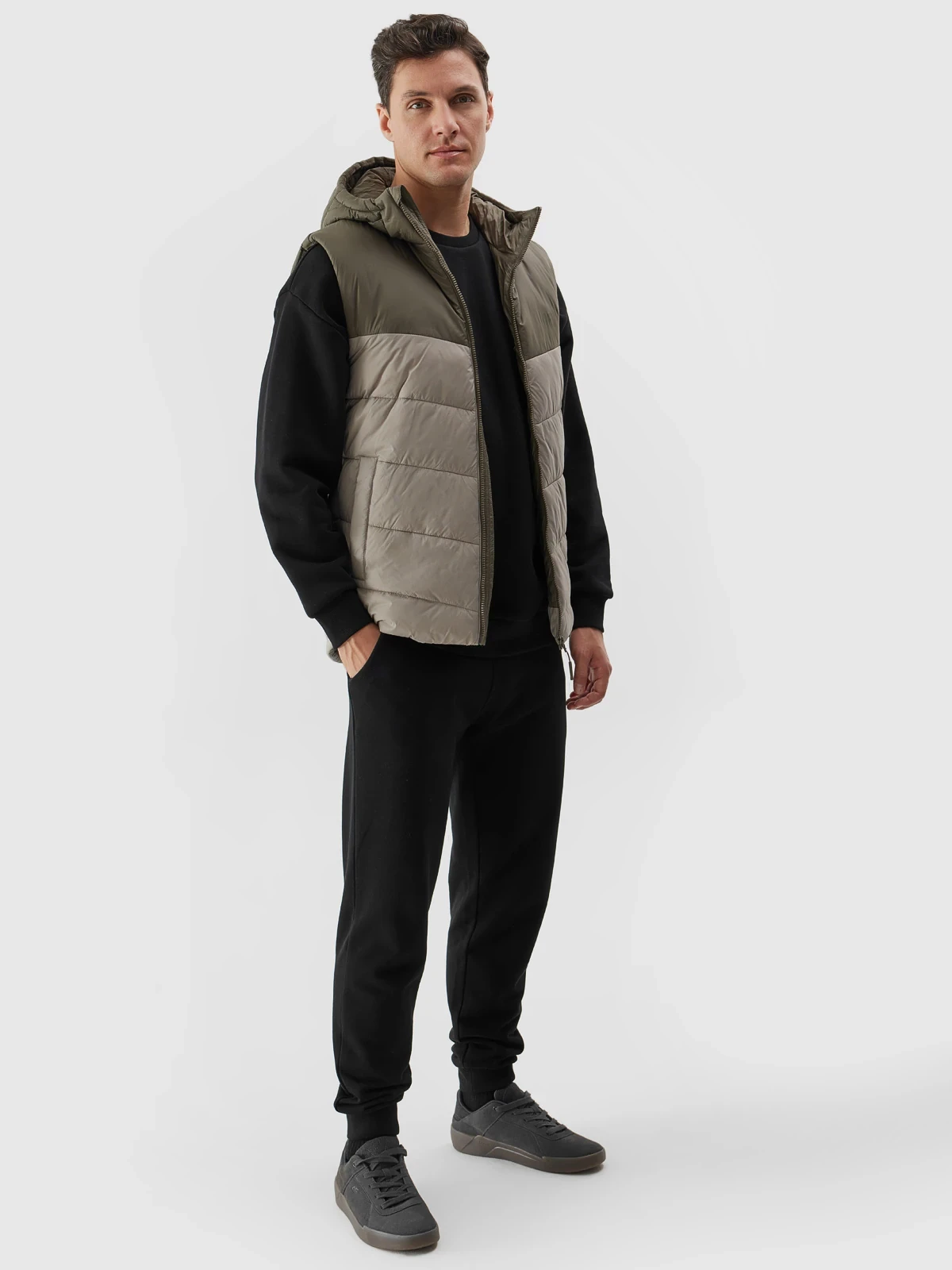 Безрукавка synthetic-fill down vest 4FWSS24TVJAM100-43S 4F M Хакі — фото 5