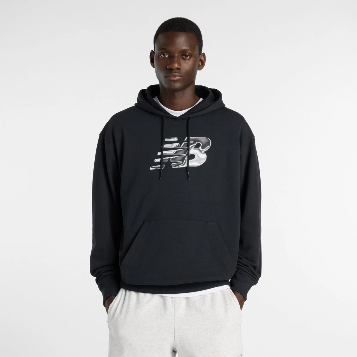 Худі Future Tech MT61L4DQBK New Balance L Чорний — фото 1