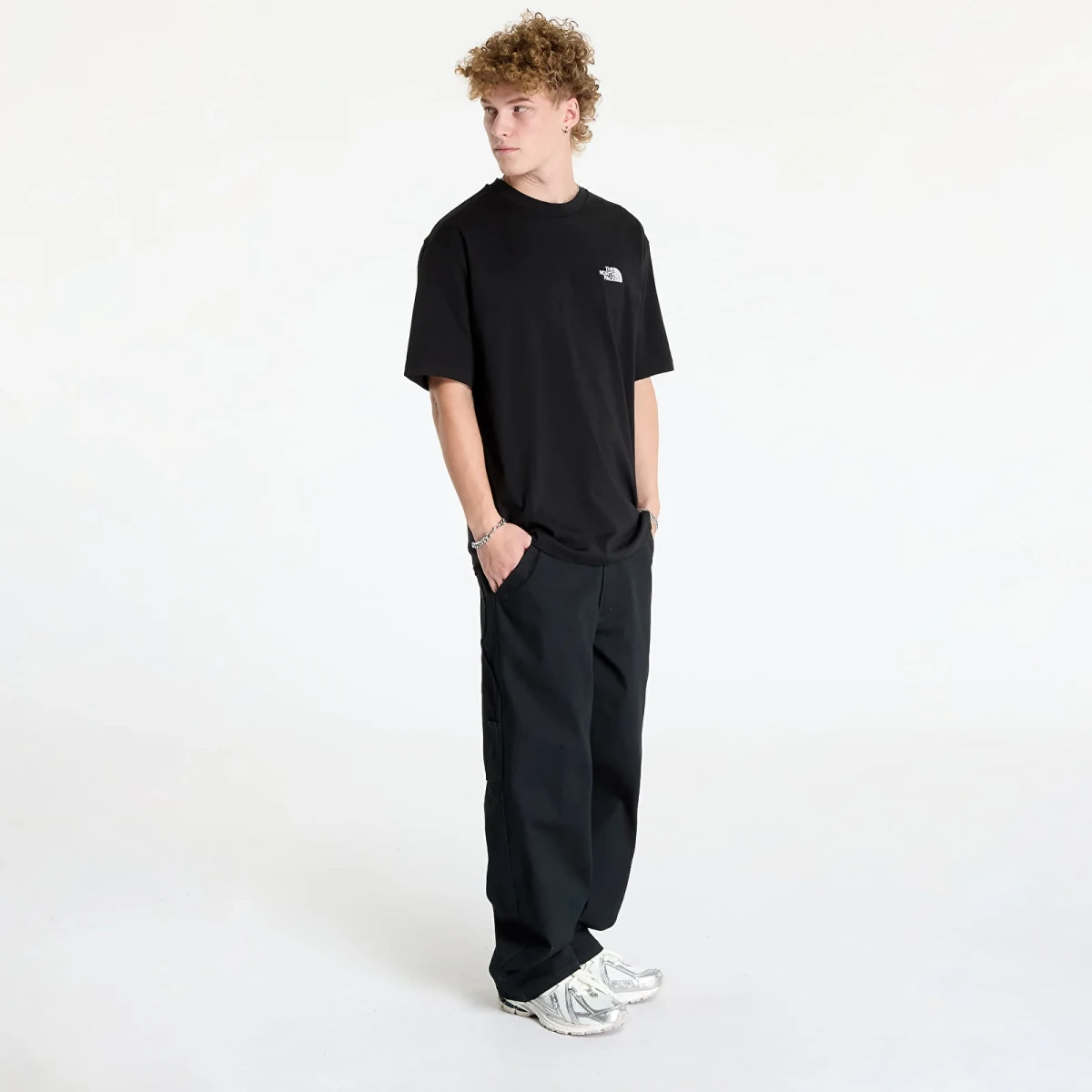 Футболка чоловіча The North Face Essentials Oversize Tee Black (0A87NRJK31) — фото 5