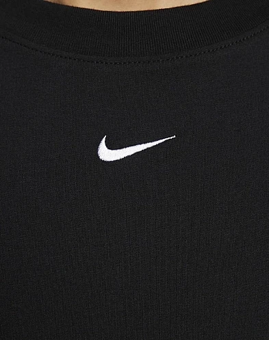 Спортивний костюм жіночий Nike Sportswear Essential Women's Short-Sleeve T-Shirt (DV7882-010) — фото 6