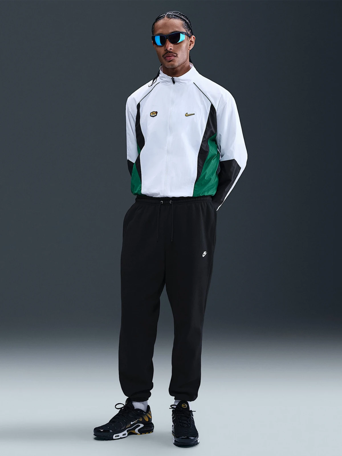 Брюки чоловічі Nike Club Cuffed Brushed Fleece (FN3808-010) — фото 5