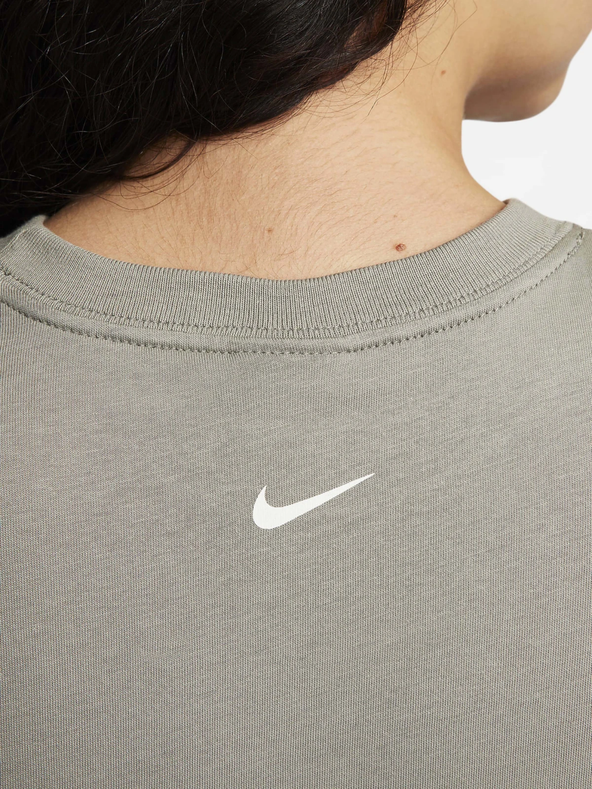 Футболка жіноча Nike T-Shirt Sportswear Grey (FZ4635-053) — фото 5