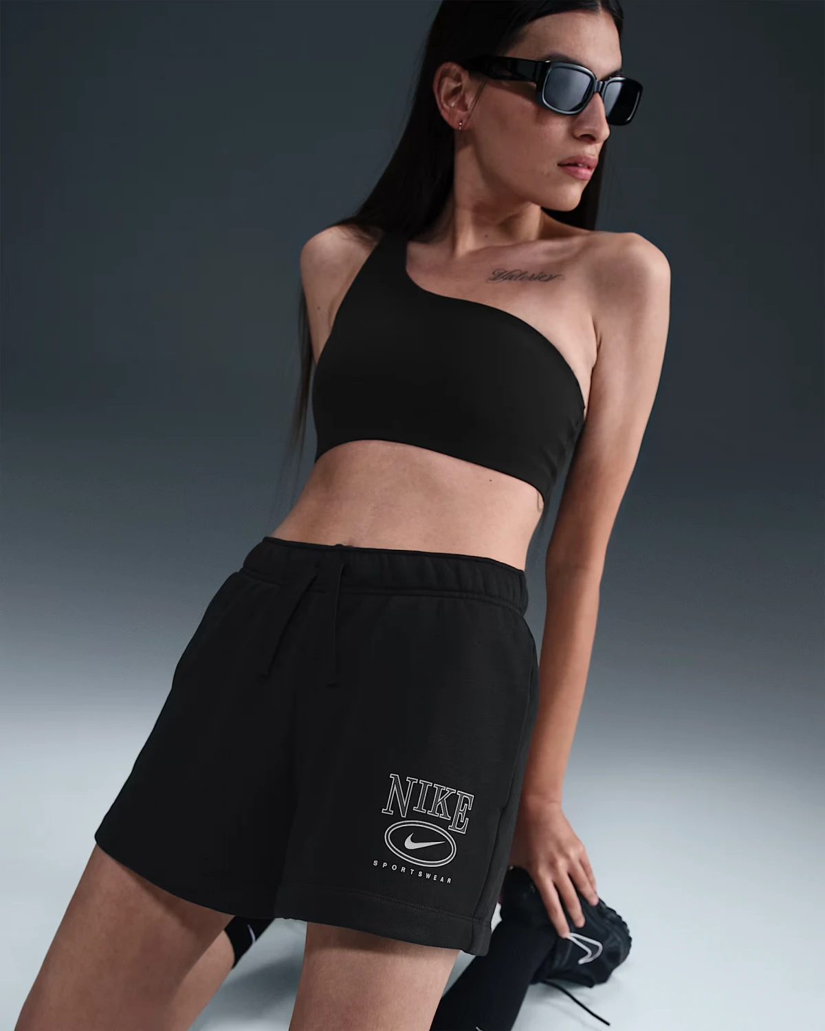 Шорти жіночі Nike Sportswear Club Fleece Graphic Shorts (HJ1282-010) — фото 6