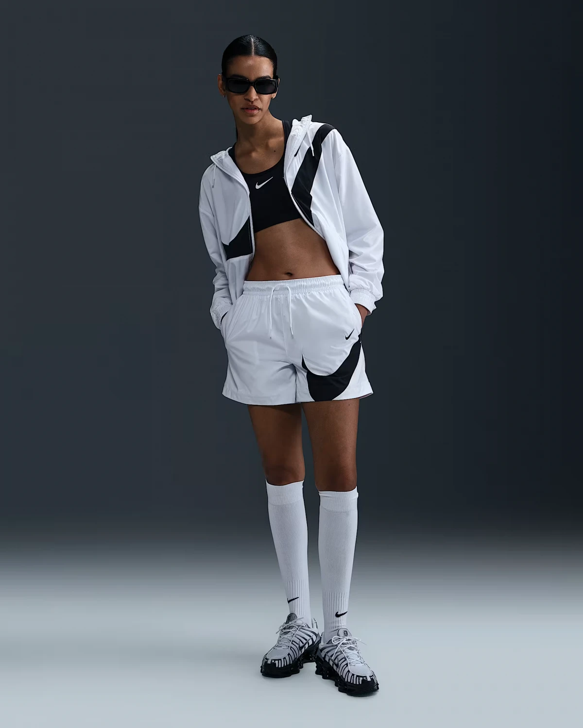 Шорти жіночі Nike Sportswear Classic Woven Logo White (HM8979-100) — фото 5