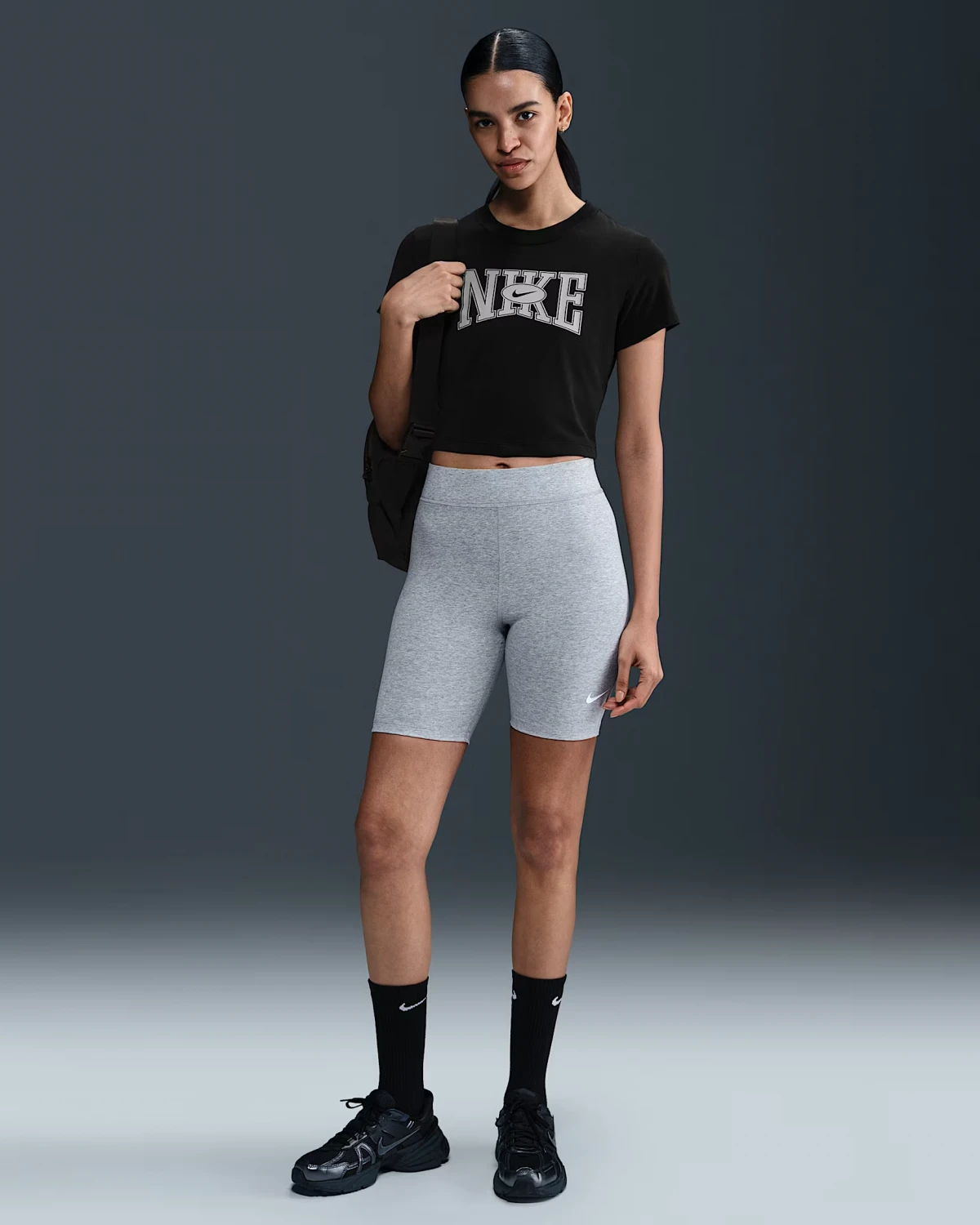 Футболка жіноча Nike Sportswear Slim Cropped T-Shirt Black (HQ1709-010) — фото 5