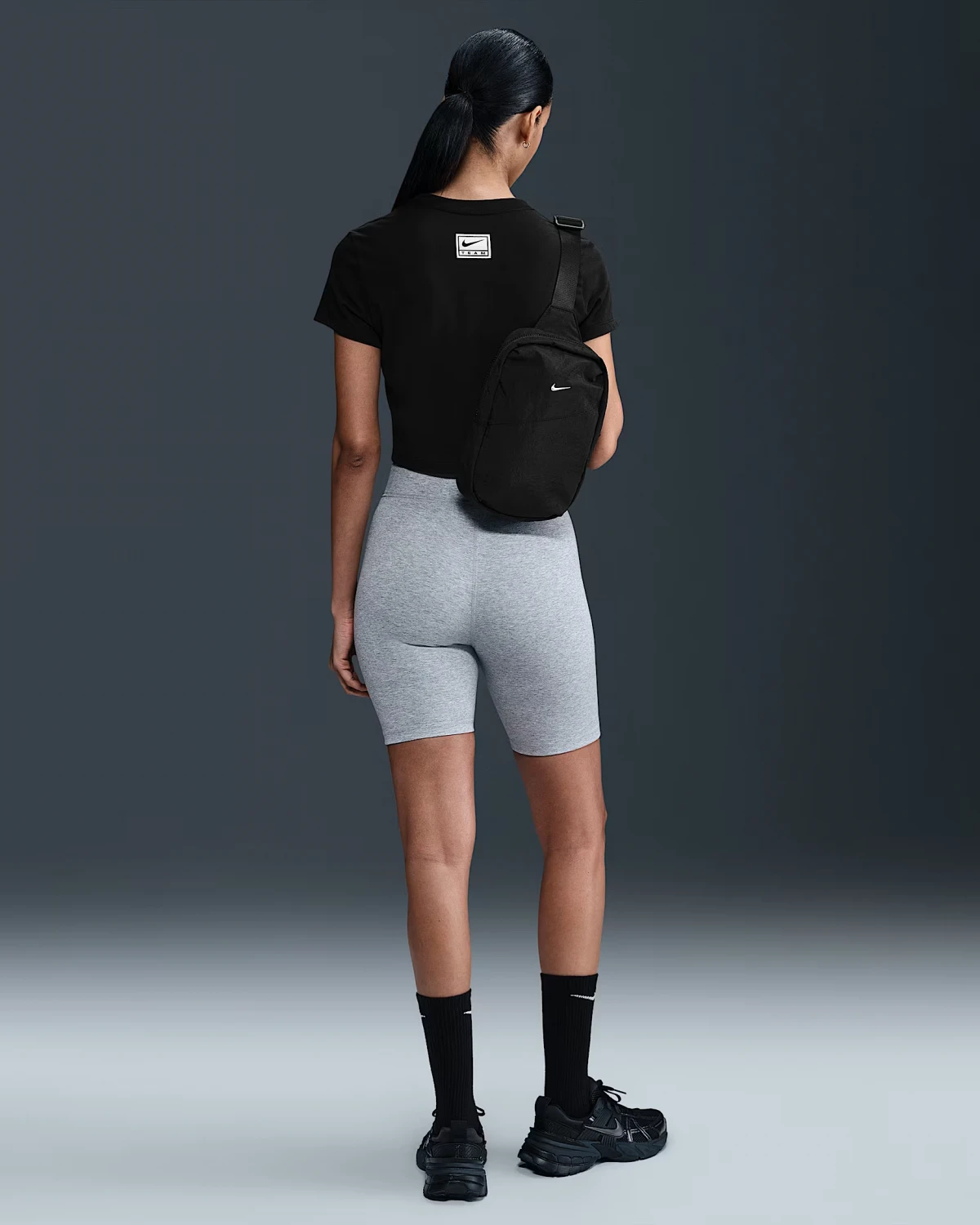 Футболка жіноча Nike Sportswear Slim Cropped T-Shirt Black (HQ1709-010) — фото 6
