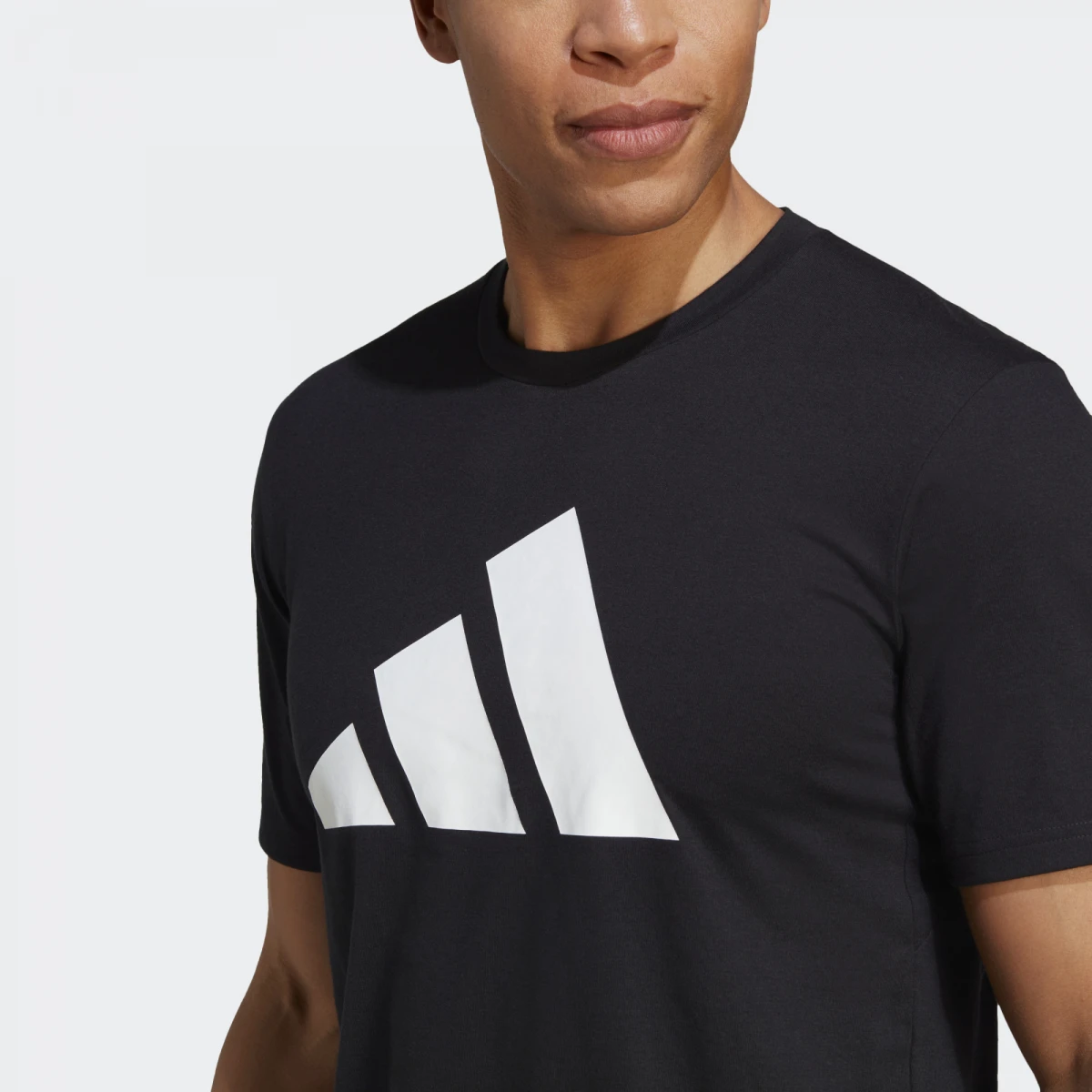 Футболка чоловіча Adidas Train Essentials Feelready Logo Performance (IB8273) — фото 4