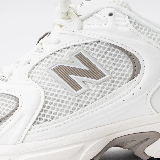 Кросівки жіночі New Balance 530 'Sea Salt Arid Stone' — фото 7