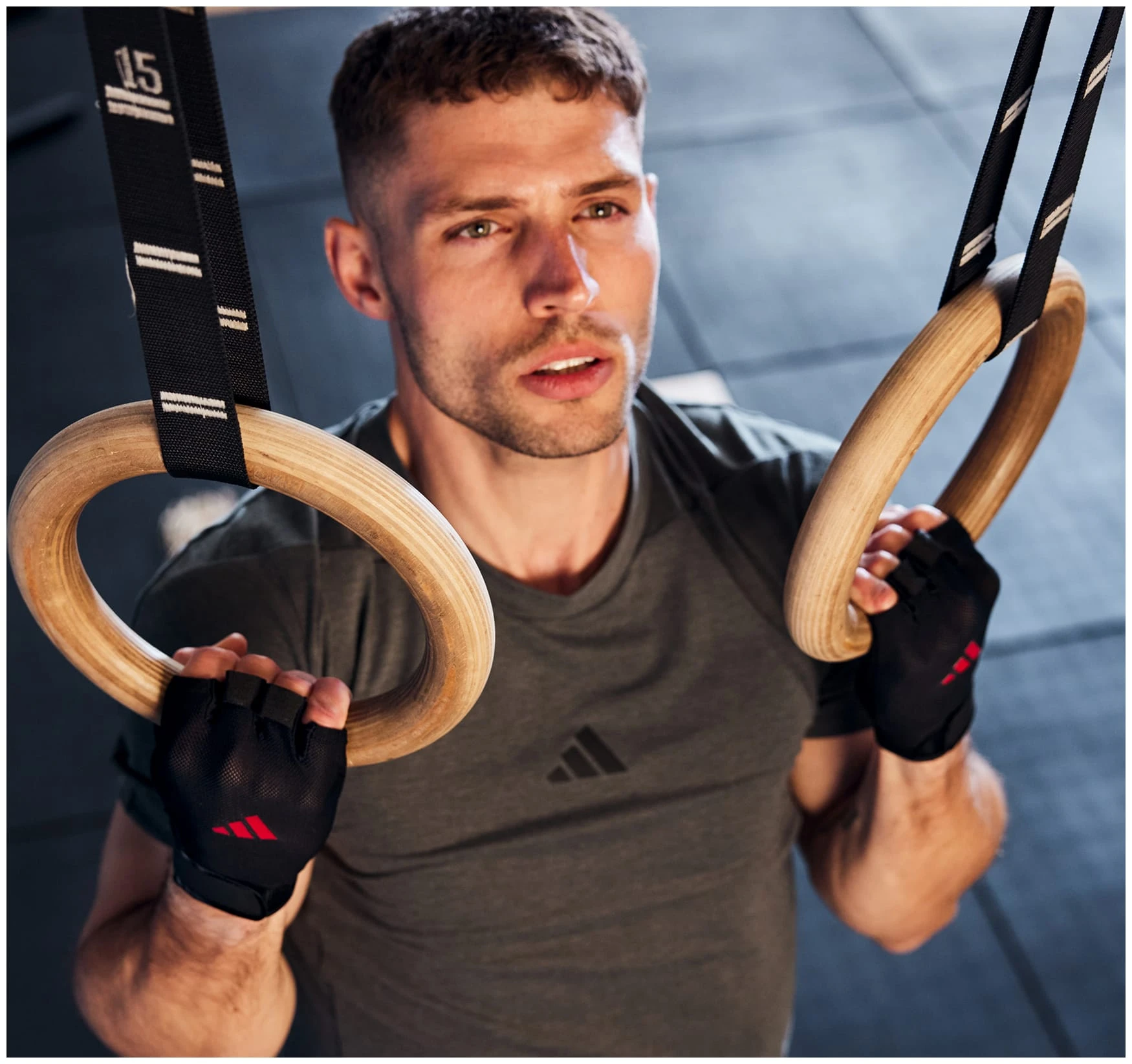 Рукавиці для тренінгу Adidas Essential Training Gloves (ADGB-15001RD) — фото 8