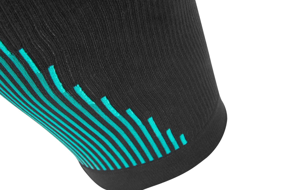 Фіксатор стегна Reebok Knitted Compression Thigh Sleeve (RRSL-15533) — фото 12