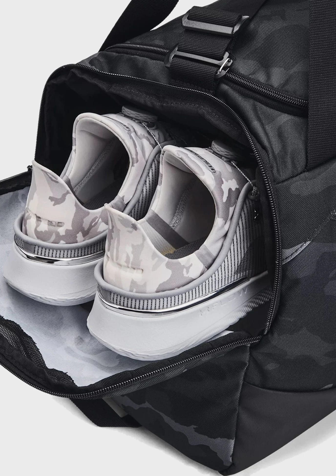 Спортивна сумка Under Armour Ua Undeniable 5.0 Duffle Md 58L (1369223-010) — фото 9