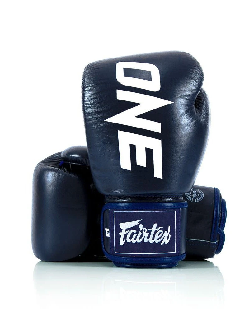 Боксерські рукавиці Fairtex BGV1-ONE (натуральна шкіра) Blue 10 унцій (бинти в комплекті) — фото 10