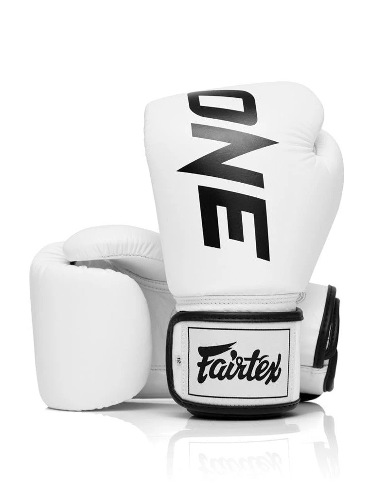 Боксерські рукавиці Fairtex BGV1-ONE (натуральна шкіра) White 10 унцій (бинти в комплекті) — фото 10