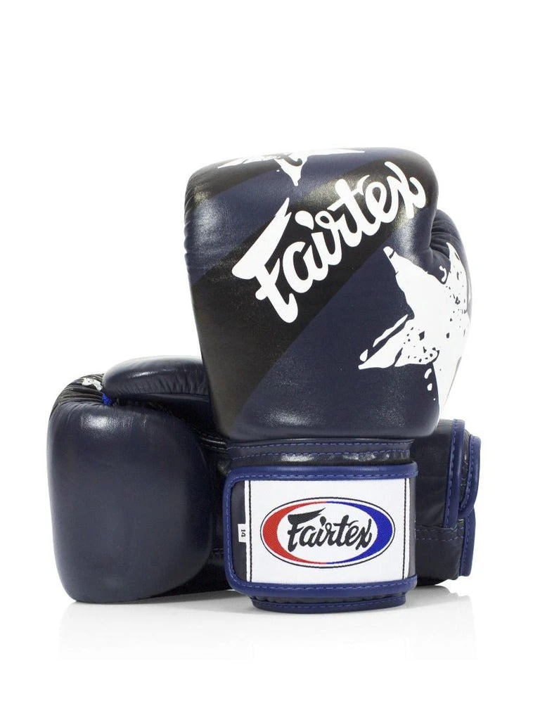 Боксерські рукавиці Fairtex BGV1 Nation Print Blue 14 унцій (бинти в комплекті) — фото 10