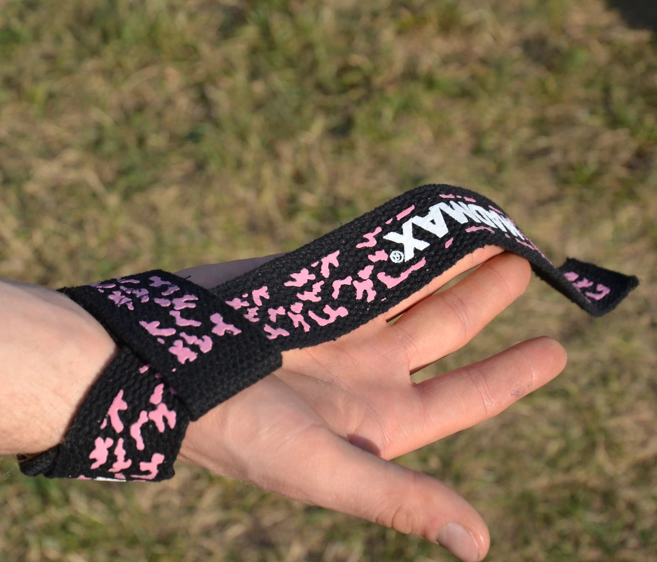 Лямки для тяги MadMax Camo Power Wrist Straps Camo/Pink — фото 7