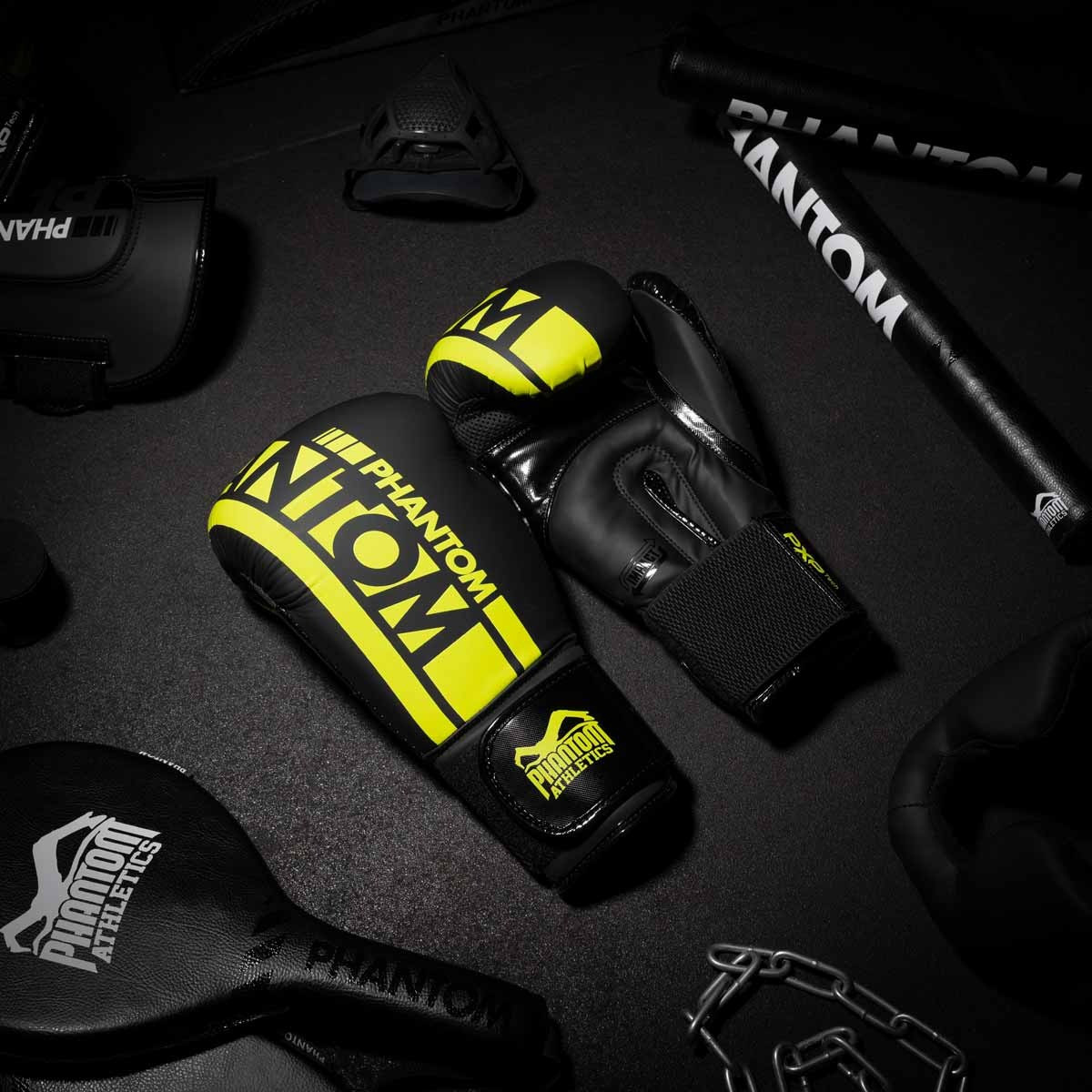 Боксерські рукавиці Phantom APEX Elastic Neon Black/Yellow 14 унцій (Бинти 4м. в подарунок) — фото 11