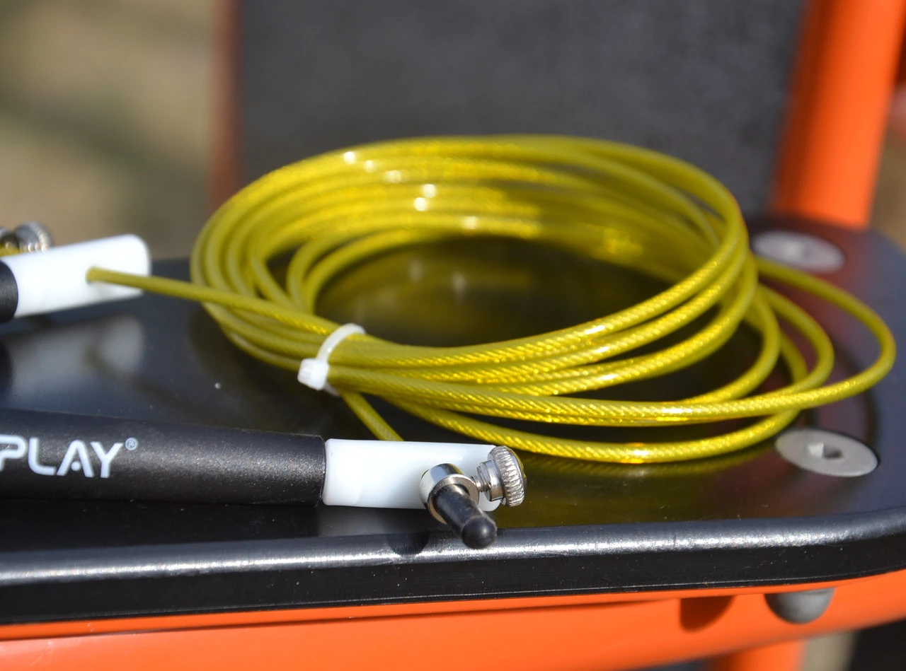 Скакалка швидкісна PowerPlay 4202 Ultra Speed Rope Жовта (2,9m.) — фото 11