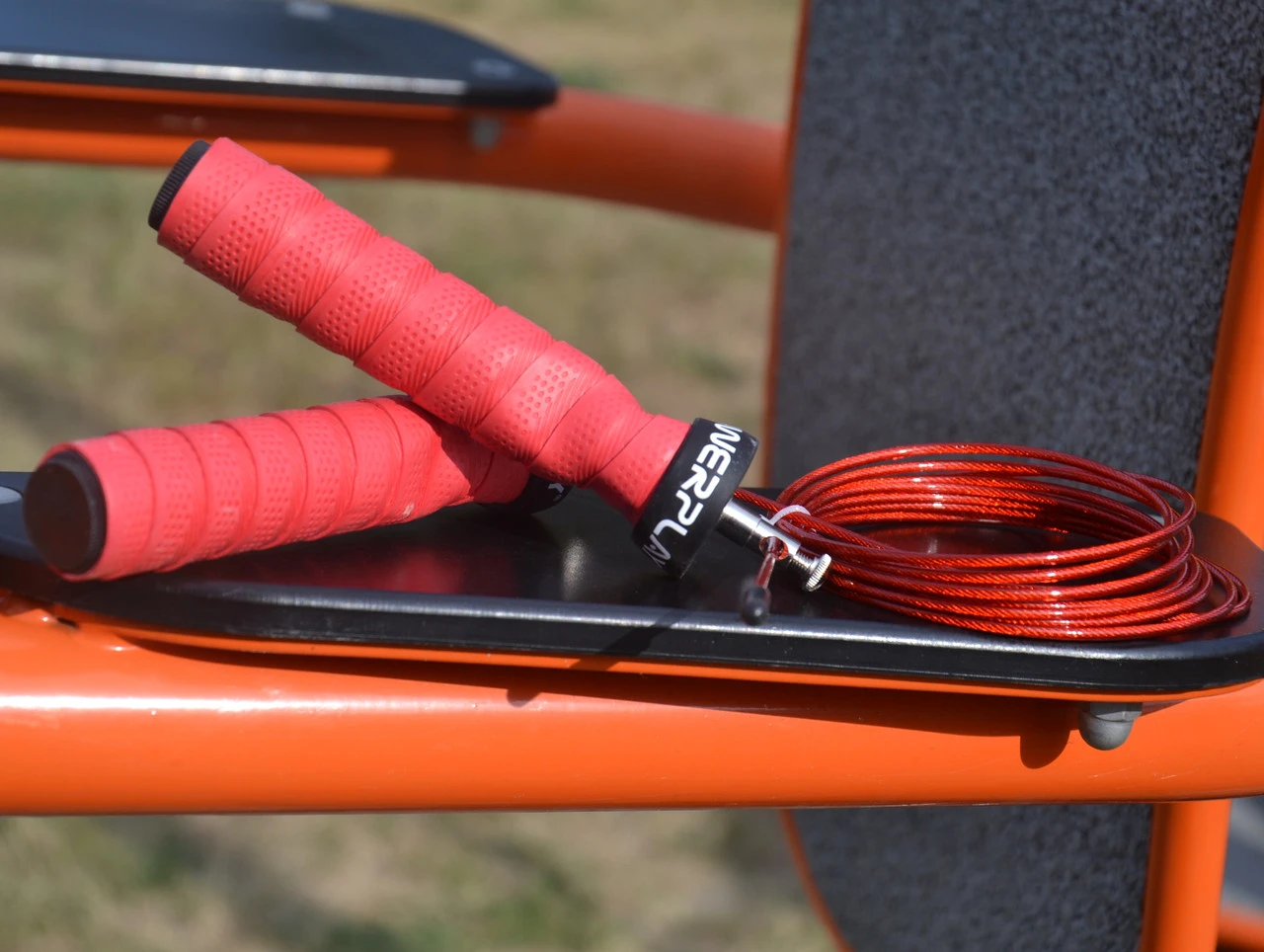 Скакалка швидкісна на підшипниках PowerPlay 4208 Fitness Jump Rope Червона (3m.) — фото 9