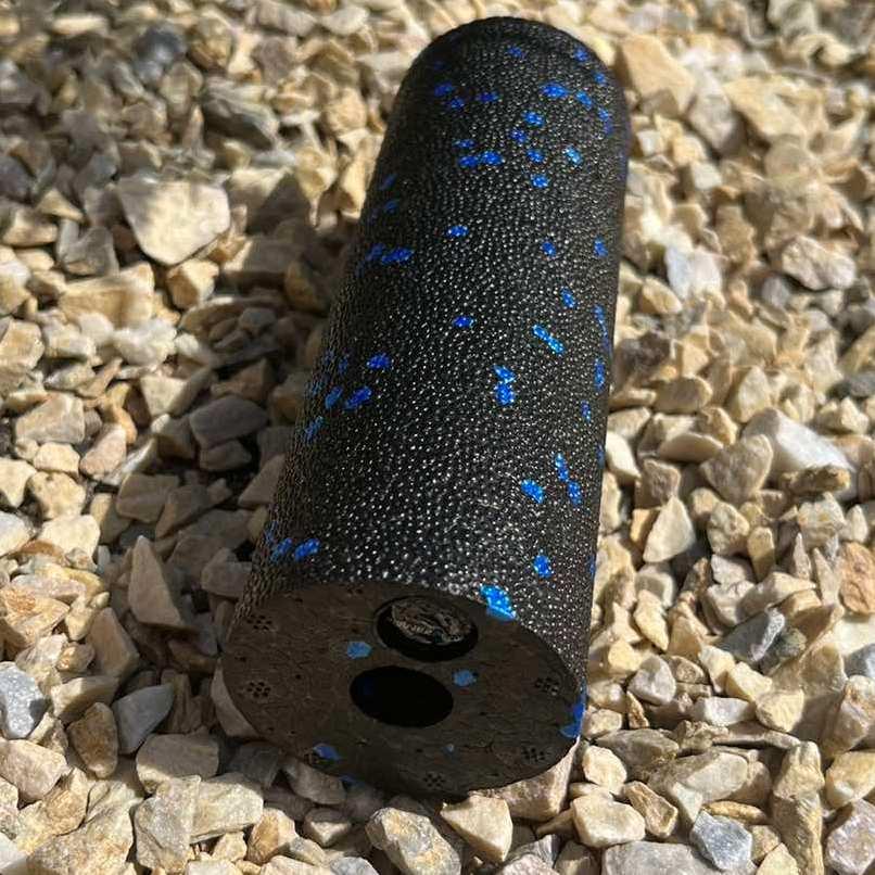 Масажний ролик (роллер) гладкий PowerPlay PP-4346 Mini EPP Foam Roller Чорно/Синій (15x5,3см.) — фото 4