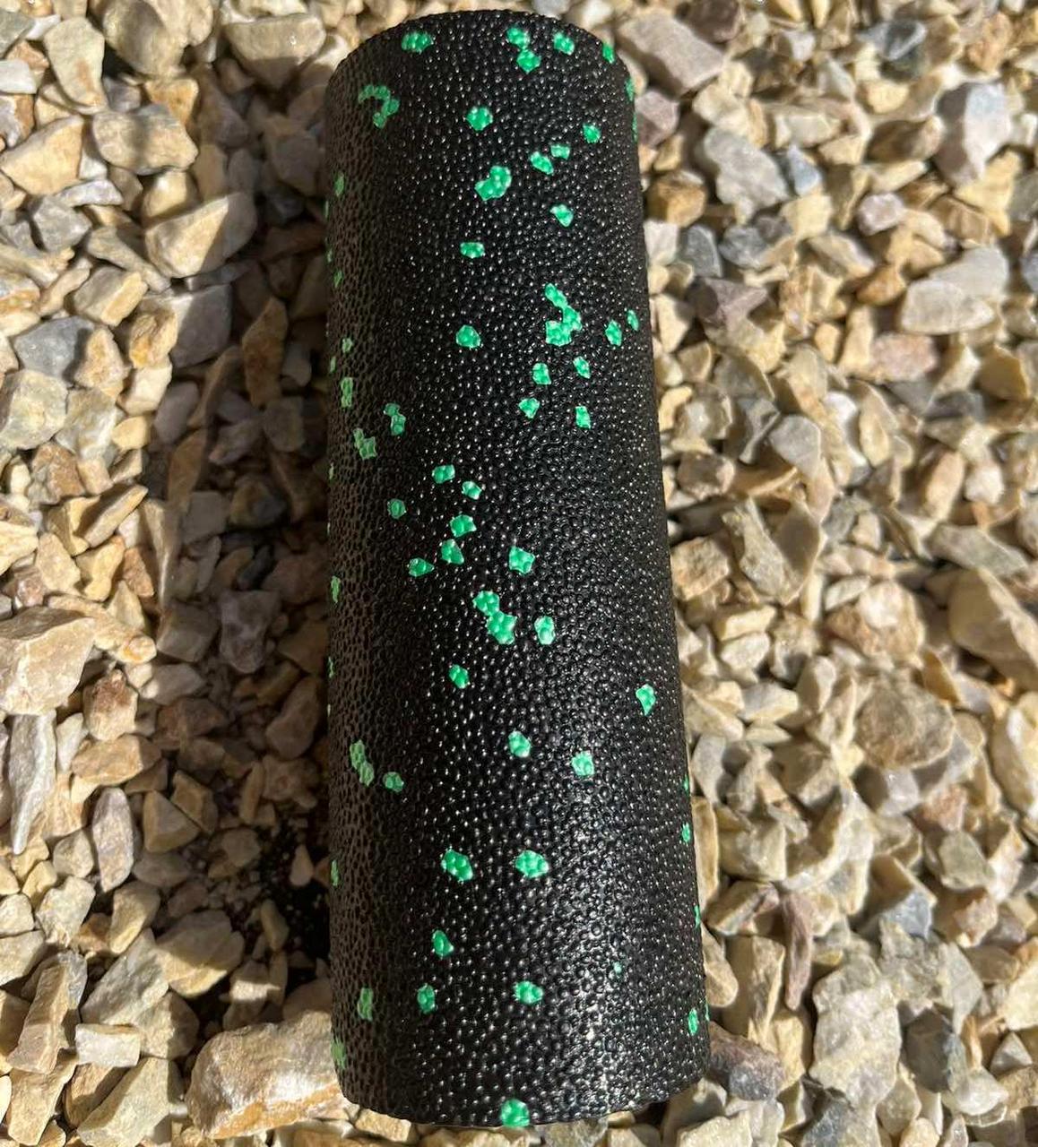 Масажний ролик (роллер) гладкий PowerPlay PP-4346 Mini EPP Foam Roller Чорно/Зелений (15x5,3см.) — фото 5