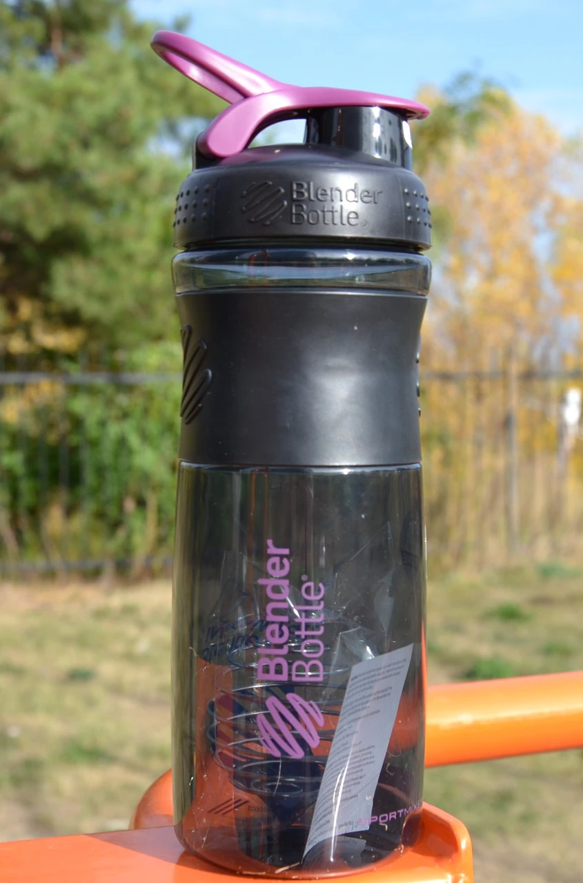 Шейкер спортивний (пляшка) BlenderBottle SportMixer Flip 28oz/820ml Black/Plum — фото 7