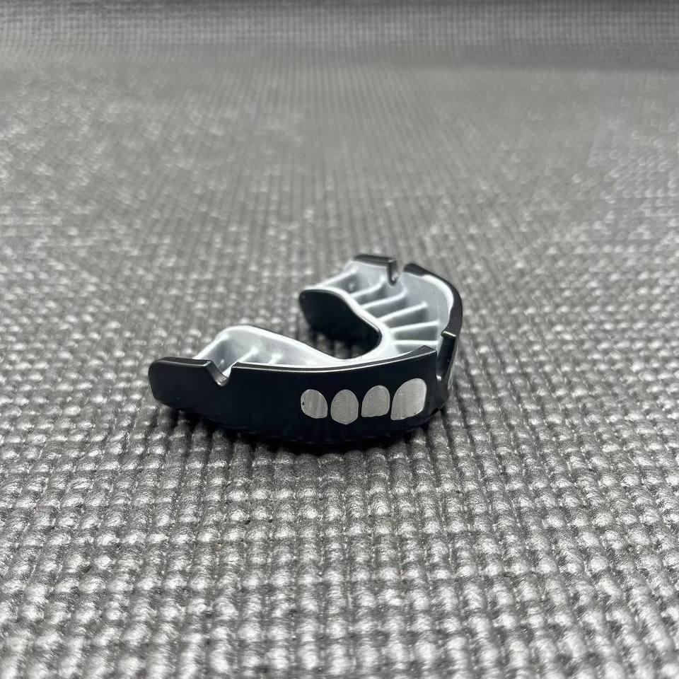 Капа OPRO Silver доросла (вік 11+) Grillz Black/Silver (art.102502013) — фото 7