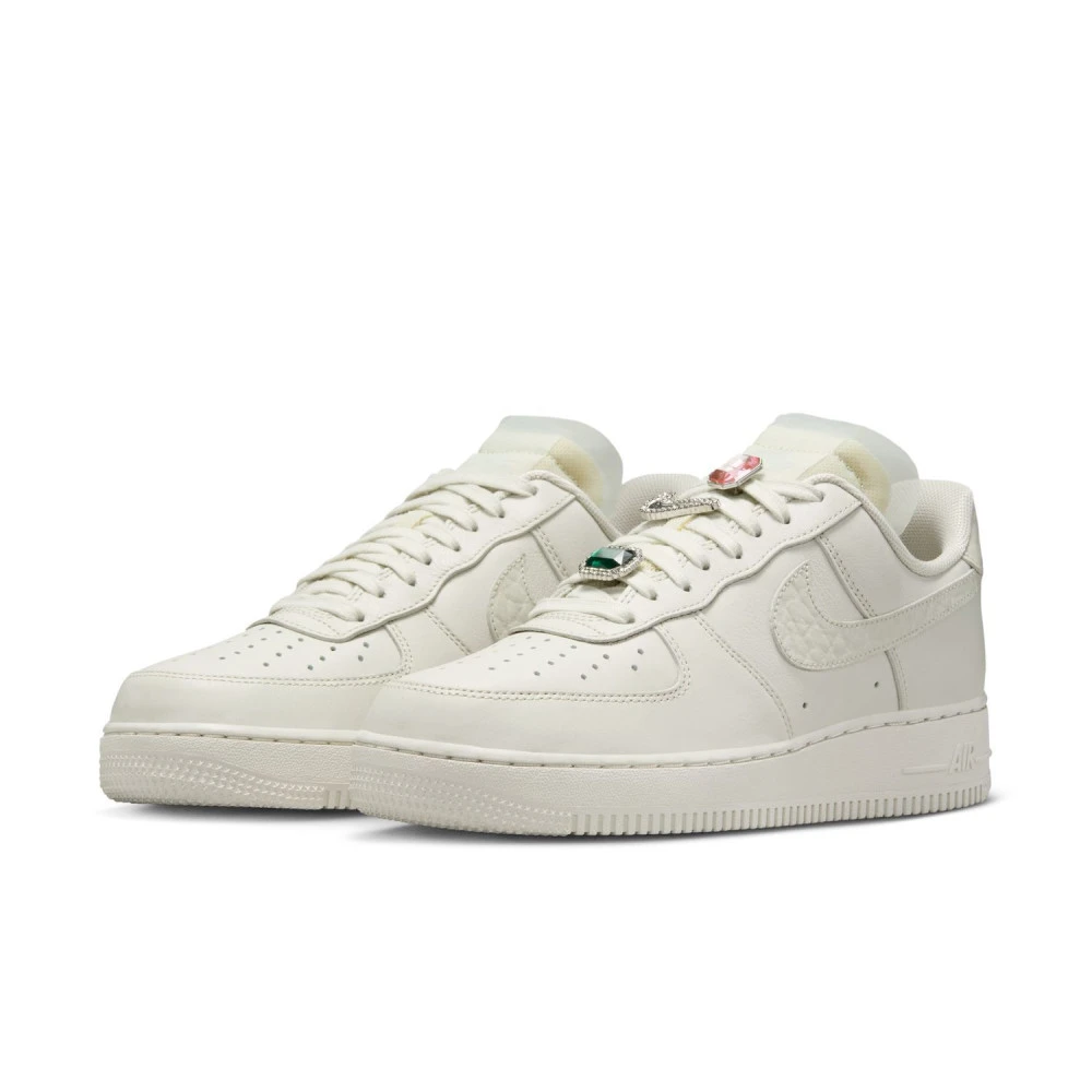 Кросівки жіночі Nike Air Force 1 Lo Prm (DN5463-001) — фото 4