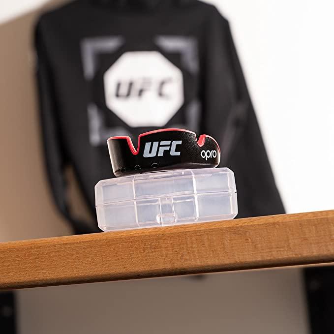 Капа OPRO Silver UFC доросла (вік 11+) Black/Red (ufc.102514001) — фото 11