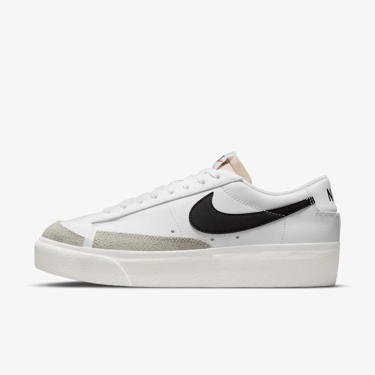 Кросівки унісекс Nike Blazer Low Platform (DJ0292-101) — фото 3
