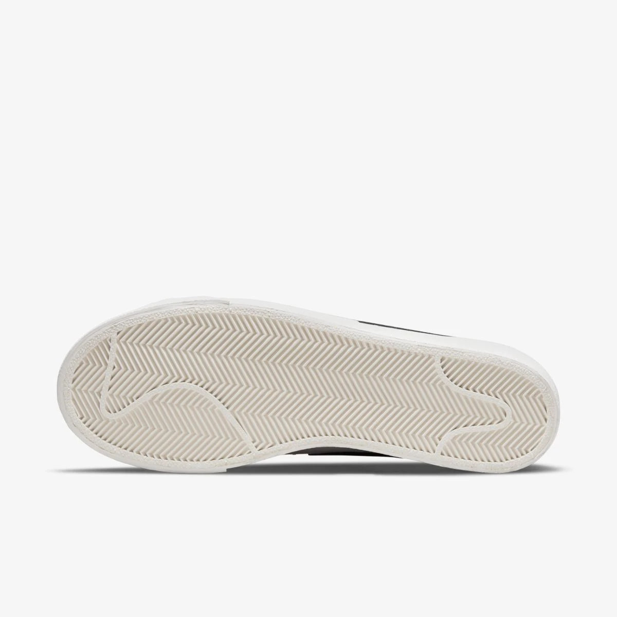 Кросівки унісекс Nike Blazer Low Platform (DJ0292-101) — фото 4