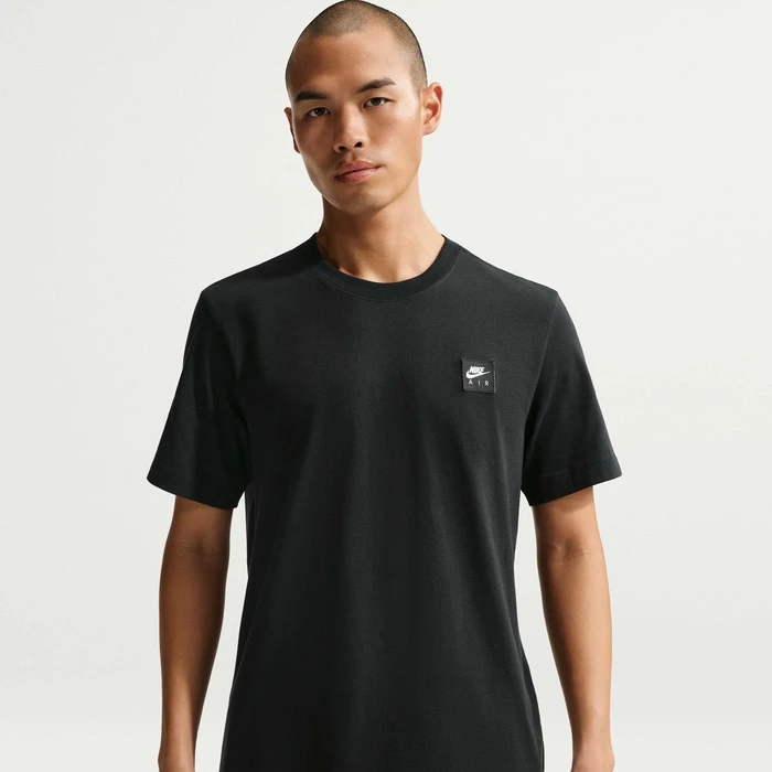 Футболка чоловіча Nike U Nsw Tee Std Air Patch (IO9514-010) — фото 1