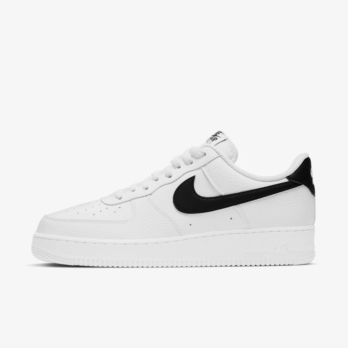 Кросівки чоловічі Nike Air Force 1 07 (CT2302-100) — фото 1