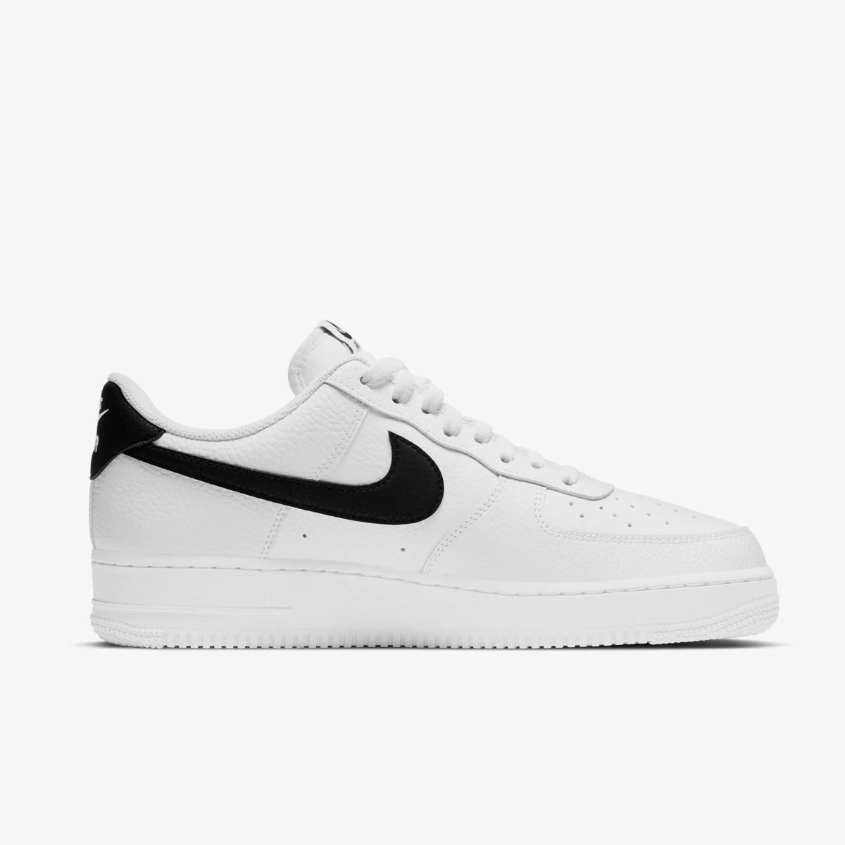 Кросівки чоловічі Nike Air Force 1 07 (CT2302-100) — фото 34